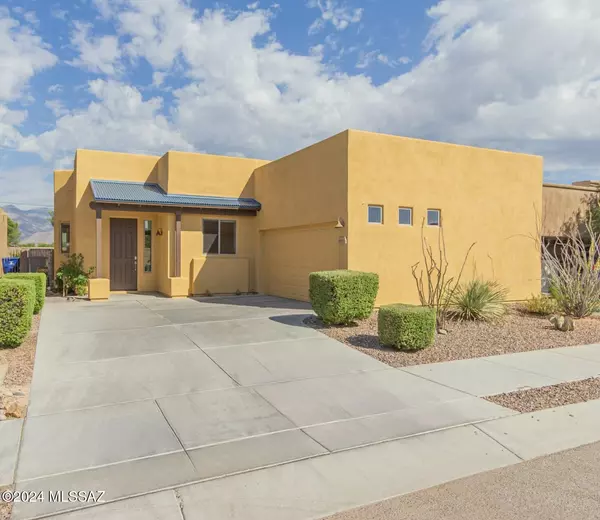 8969 E Wright School Loop, Tucson, AZ 85715