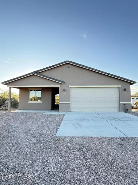 5570 S Sunset BoulevardSW, Tucson, AZ 85757