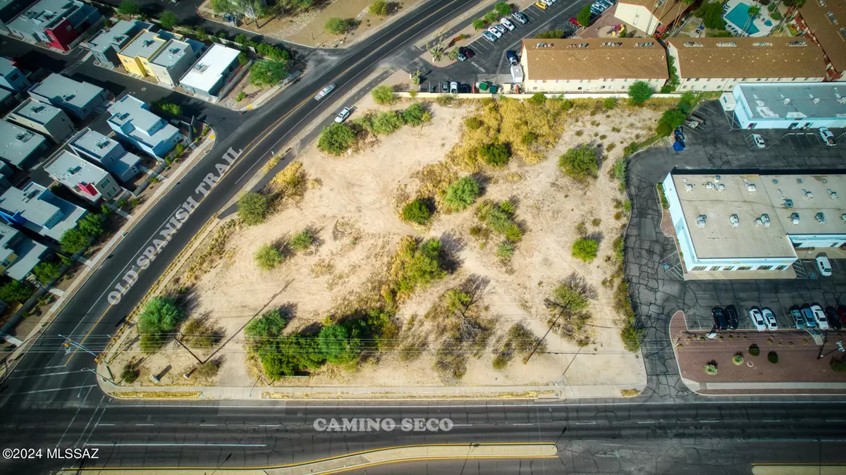 Tucson, AZ 85710,396 S Camino Seco  #0