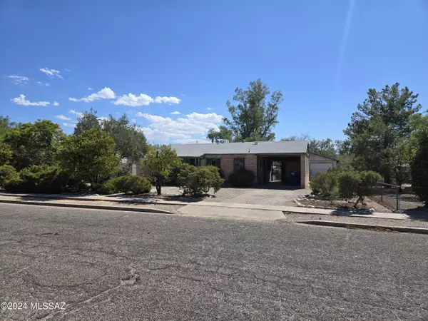 2710 E Hedrick Drive,  Tucson,  AZ 85716