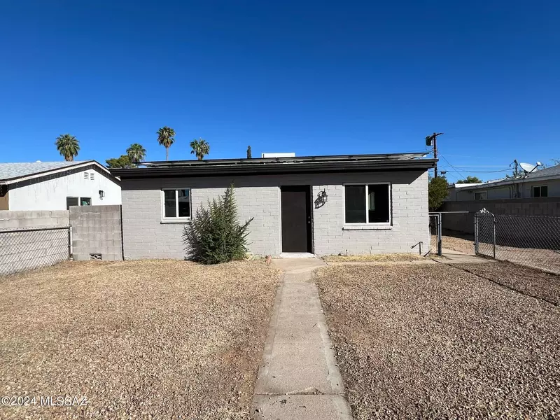 3743 E March Place, Tucson, AZ 85713