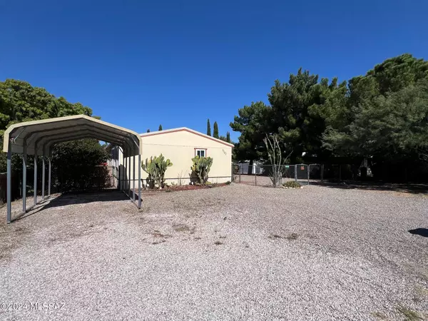 Benson, AZ 85602,3182 W Robin Road