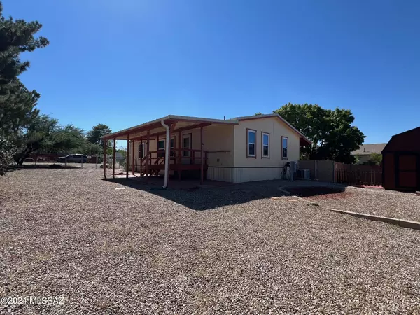 Benson, AZ 85602,3182 W Robin Road