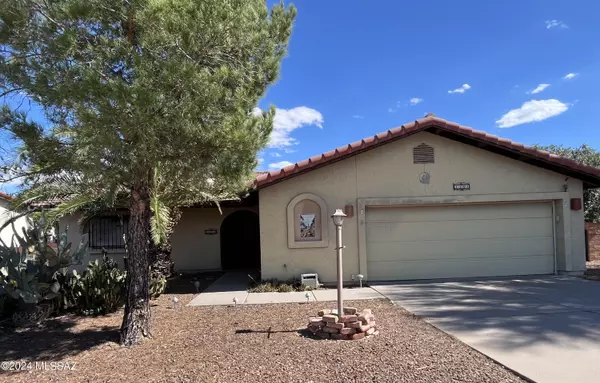 1252 N La Canoa, Green Valley, AZ 85614