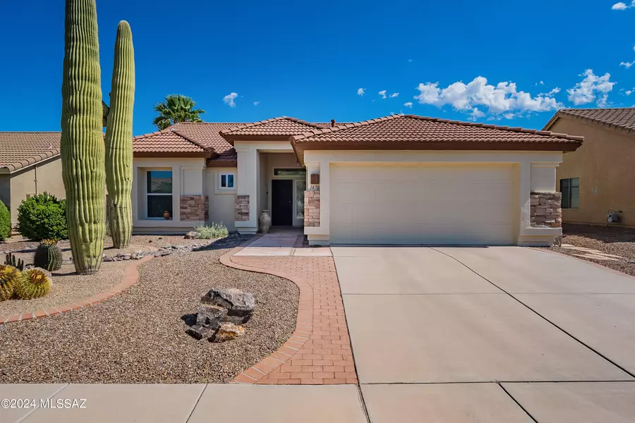 1470 N Goldeneye Way, Green Valley, AZ 85614