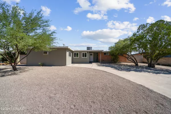 7207 E Eli Drive, Tucson, AZ 85710