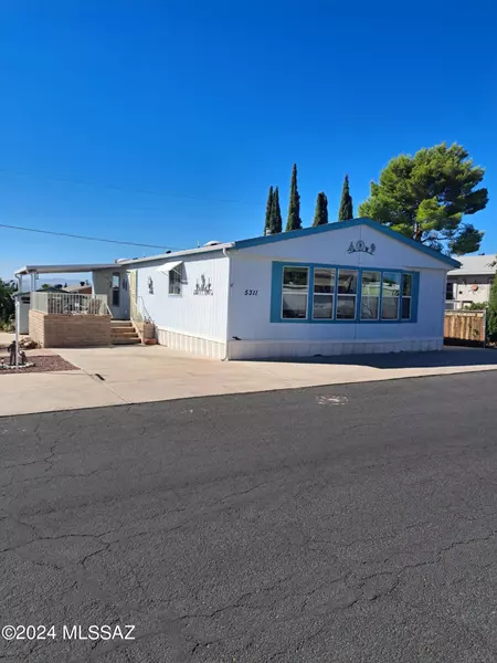 5311 W Flying W Street, Tucson, AZ 85713