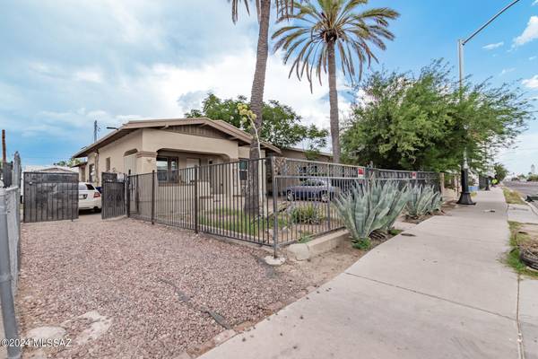 819 S 6Th Avenue, Tucson, AZ 85701