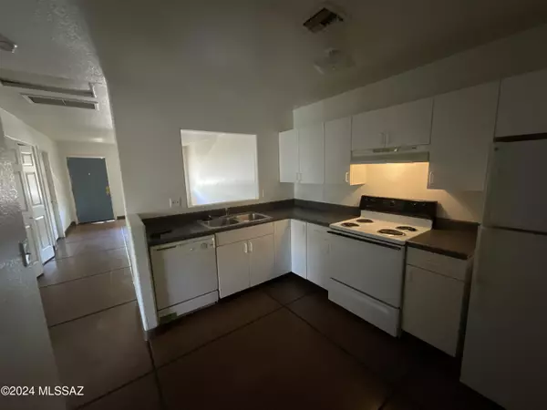 Tucson, AZ 85719,1012 E Blacklidge Drive #2