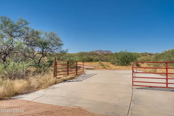 Amado, AZ 85645,2637 W Frontage Road