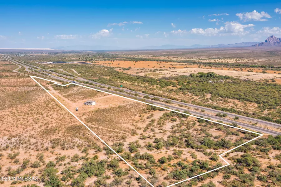 2637 W Frontage Road, Amado, AZ 85645