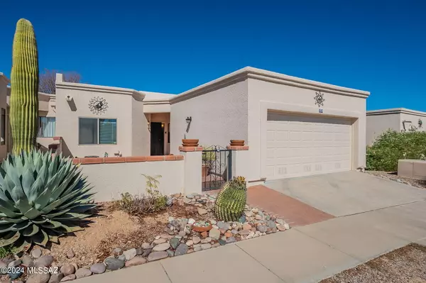 954 W Calle De Emilia, Green Valley, AZ 85614