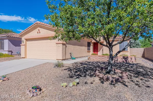 217 Placita Del Petalo, Green Valley, AZ 85614