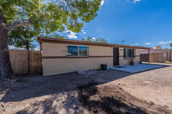 Tucson, AZ 85711,5042 E 28th Street