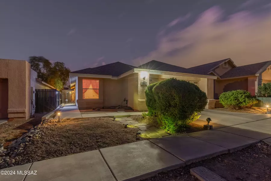 2644 W Aiden Street, Tucson, AZ 85745