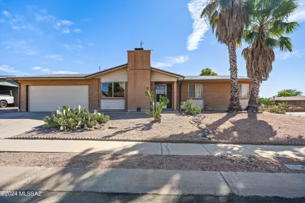 8420 E Desert Palm Street, Tucson, AZ 85730