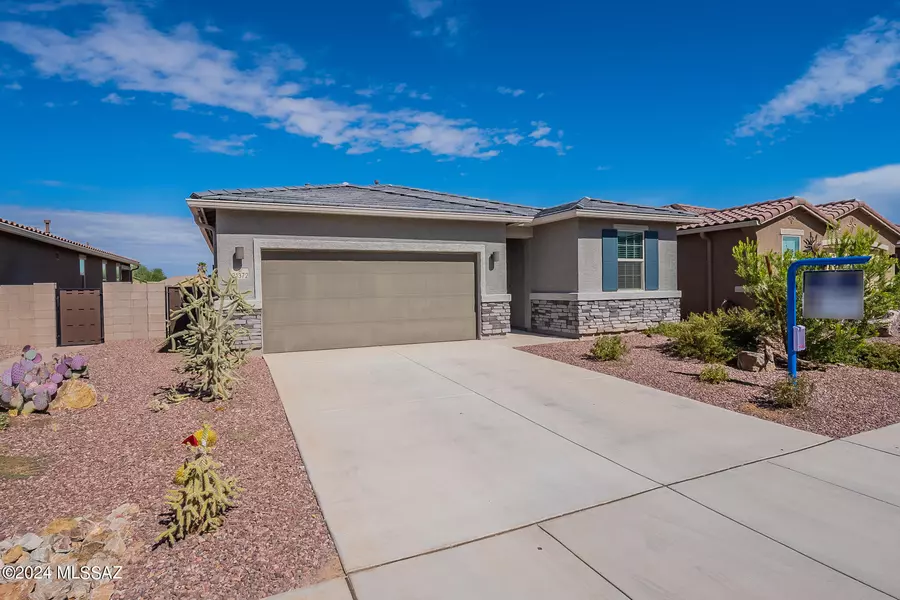 21372 E Charmaine Road, Red Rock, AZ 85145