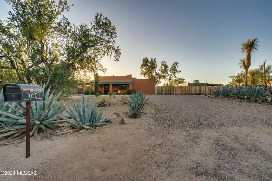 10503 N Camino Central, Tucson, AZ 85742