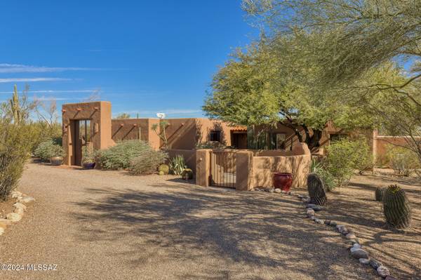 6170 W Saddle Horn Circle, Tucson, AZ 85743