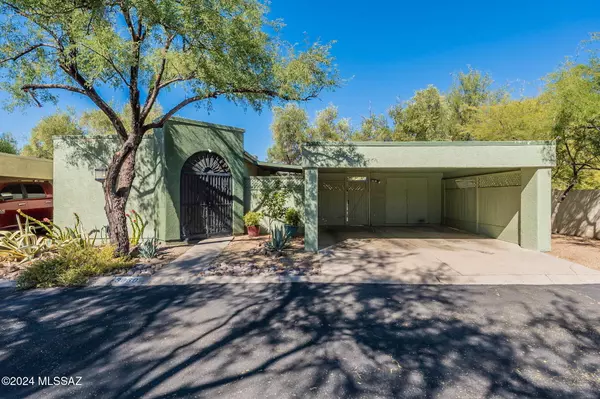 3360 N Mossy Brook Drive, Tucson, AZ 85712