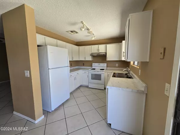 Tucson, AZ 85746,1637 W Almaca Court