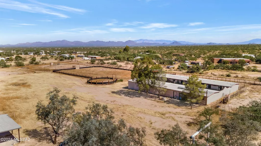 13530 W State Road, Tucson, AZ 85736