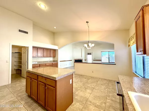 Tucson, AZ 85743,6069 W Millay Street