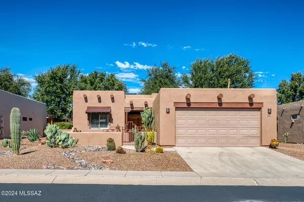 620 W Greenview Place, Green Valley, AZ 85614