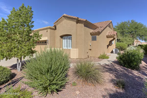 490 W Aspenwood Street, Green Valley, AZ 85614