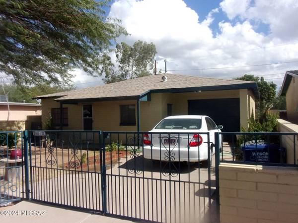 2926 N Mitch Drive, Tucson, AZ 85719