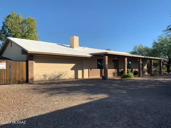 245 S Gollob Road, Tucson, AZ 85710