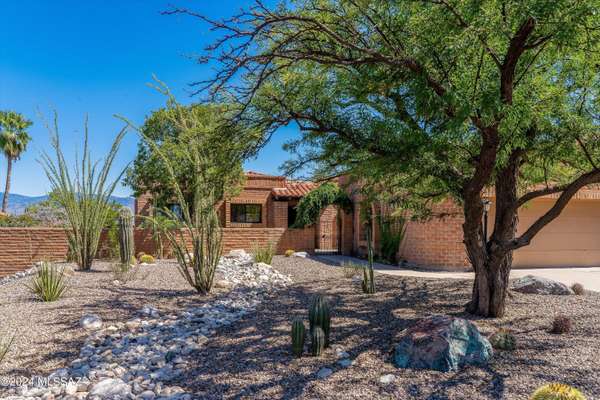 4230 N Camino De Carrillo, Tucson, AZ 85750