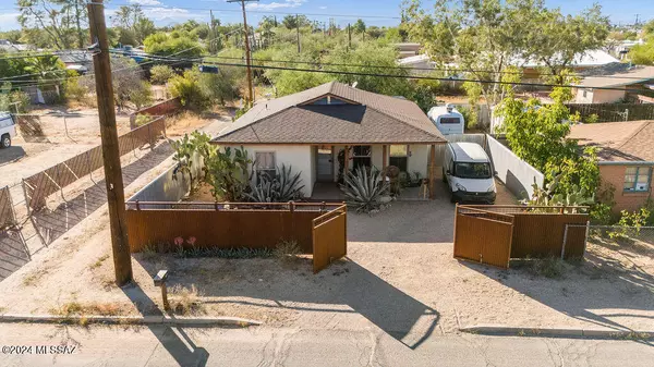 923 N Arcadia Avenue, Tucson, AZ 85711