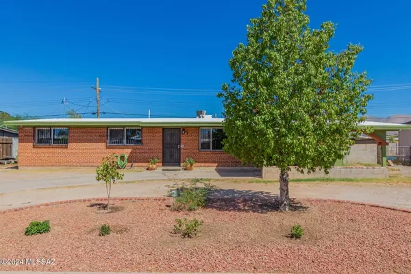 1148 W Edgewater Drive,  Tucson,  AZ 85704