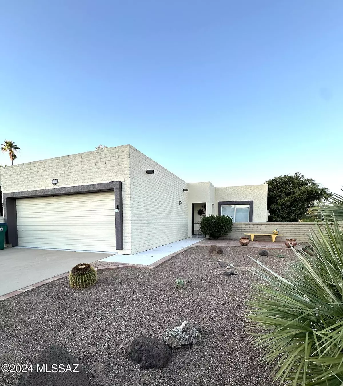 Green Valley, AZ 85622,770 W Camino Iturbide