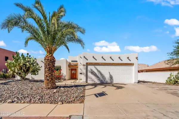 8955 N Palm Brook Drive,  Tucson,  AZ 85743