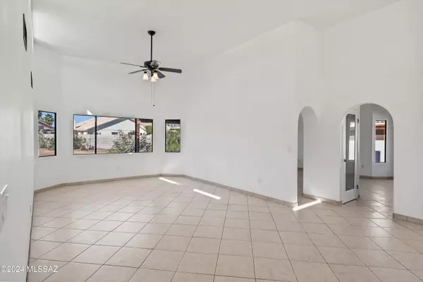 Tucson, AZ 85743,8955 N Palm Brook Drive