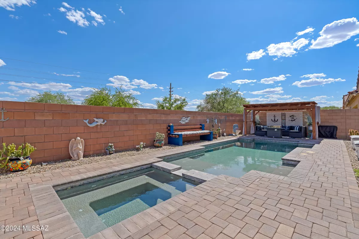 Tucson, AZ 85757,6451 W Willow Falls Way