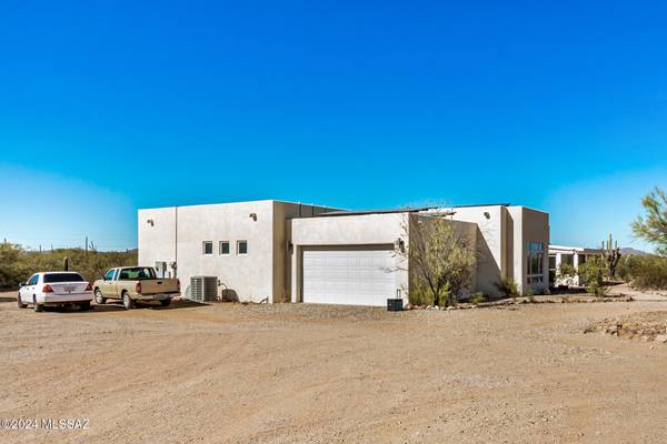 20770 W Silverbell Road, Marana, AZ 85653