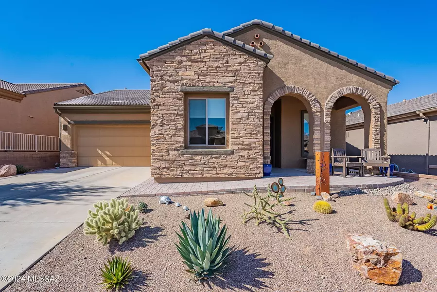 5870 S Painted Canyon Drive, Green Valley, AZ 85622