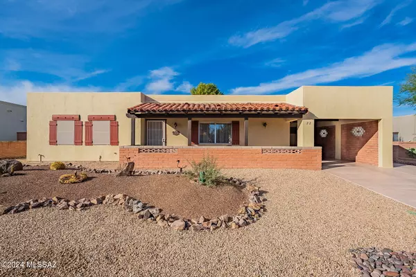 22 W Paseo Del Chino, Green Valley, AZ 85614