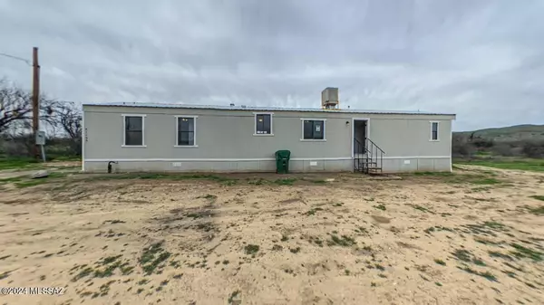 83105 E Bartolo Road, Winkelman, AZ 85192