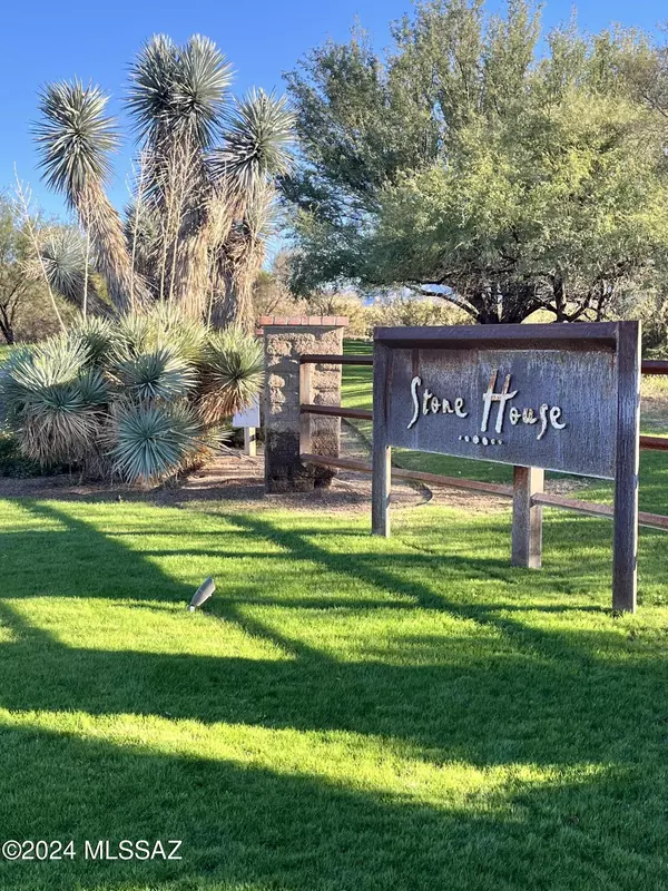 2728 E Old Corral Place, Sahuarita, AZ 85629