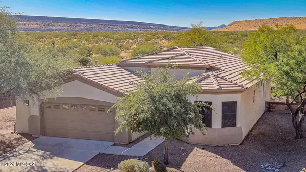 457 N Mountain Brook Drive, Green Valley, AZ 85614