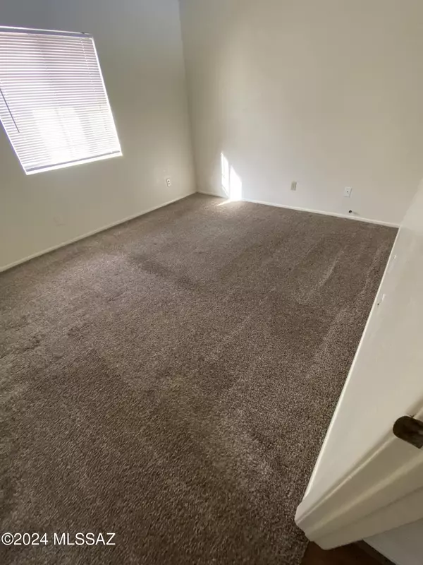 Tucson, AZ 85716,3630 E Flower Street #109