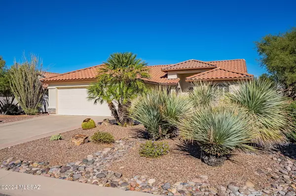 1835 E Desert Lark Pass, Green Valley, AZ 85614