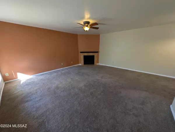 Tucson, AZ 85718,6255 N Camino Pimeria Alta  #35