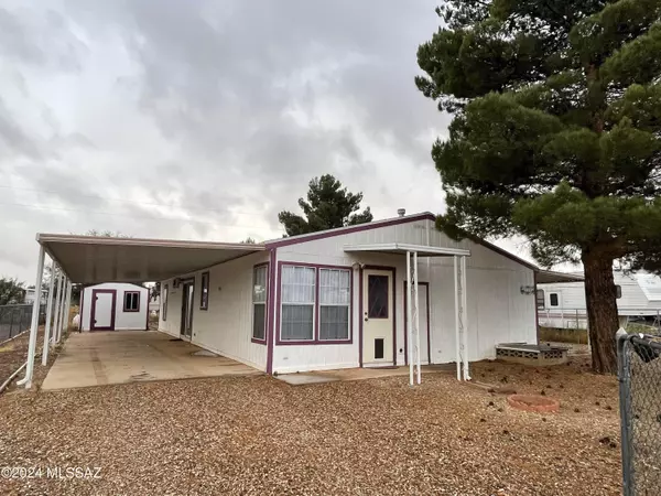 130 E Via Corta,  Huachuca City,  AZ 85616