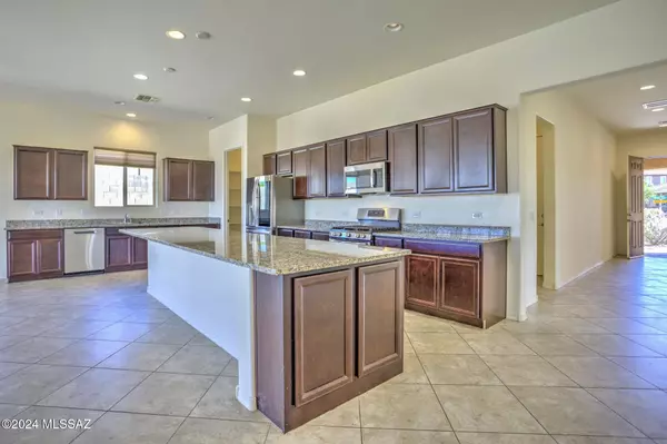 Tucson, AZ 85741,4930 W Willow Wind Way