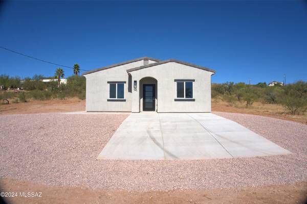 1833 Circulo canada, Rio Rico, AZ 85648